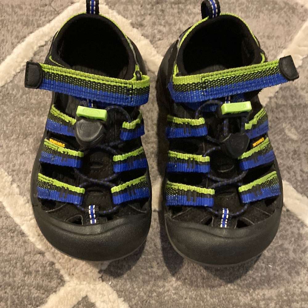Keen Toddler Boy Sandals size 9